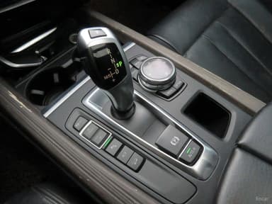 X5 (F15)