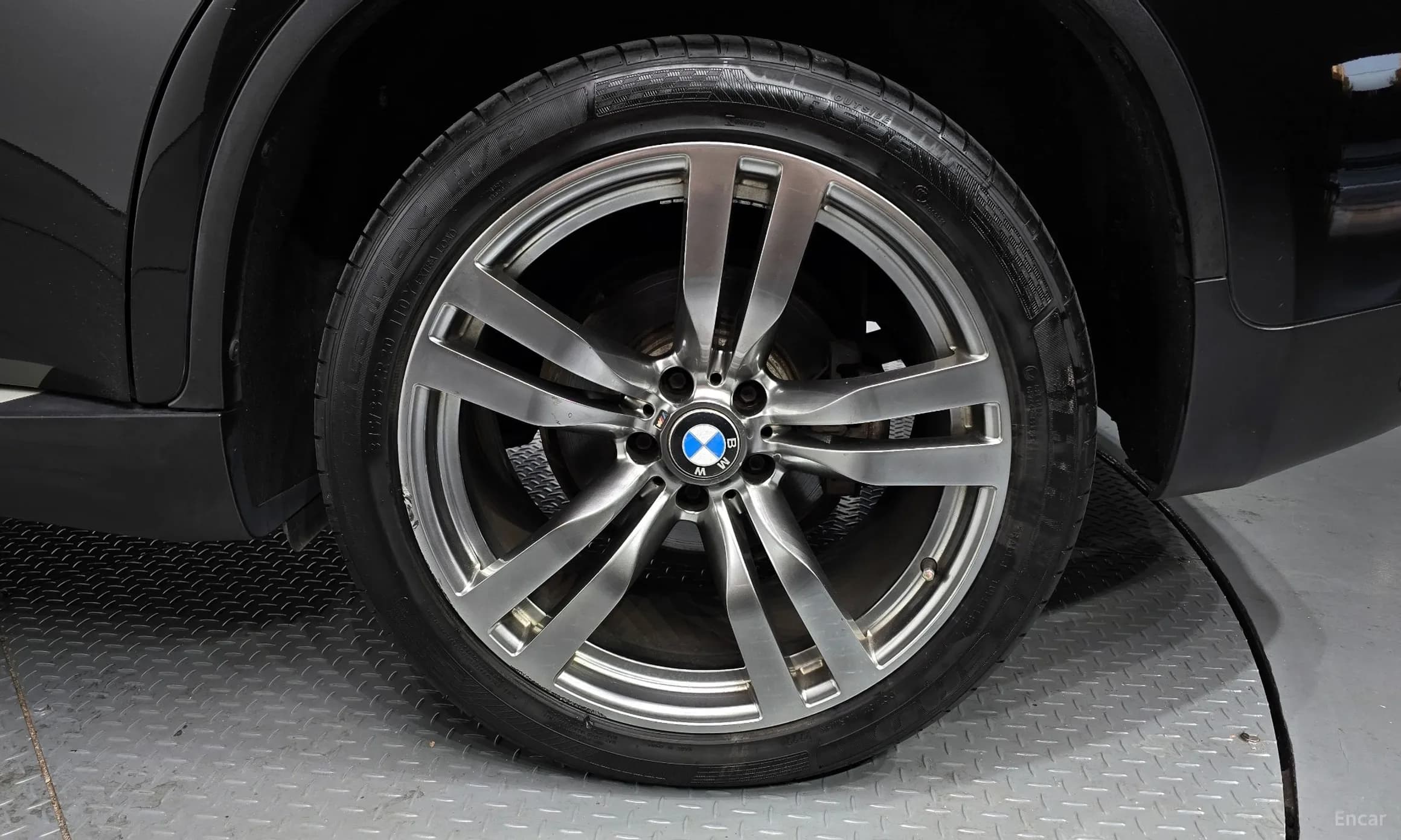 X6 (E71)