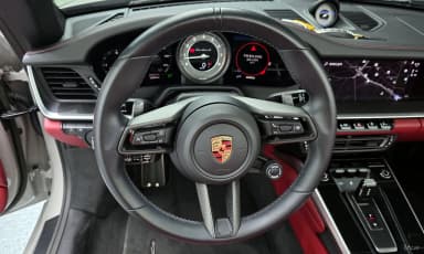 911 (992)