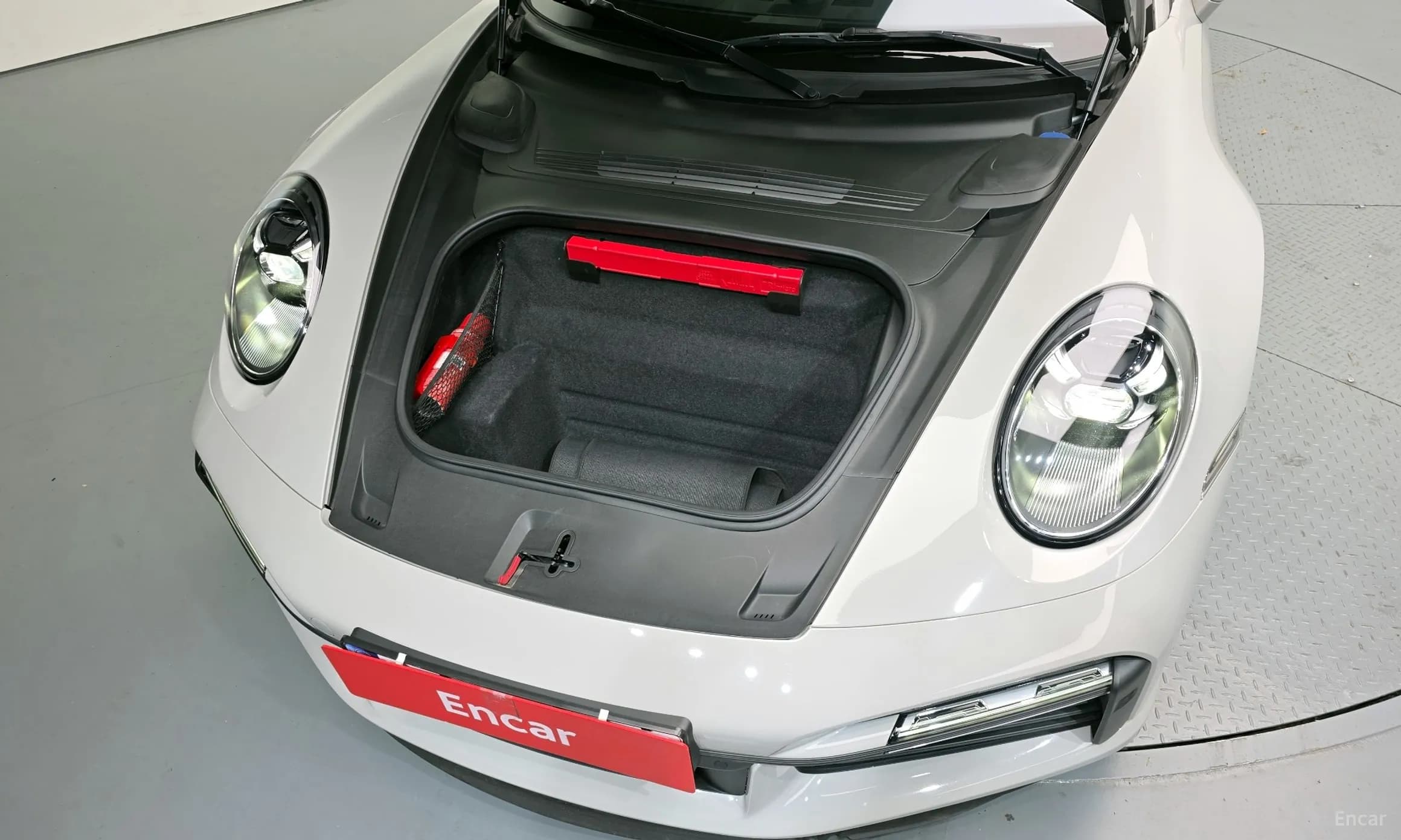 911 (992)