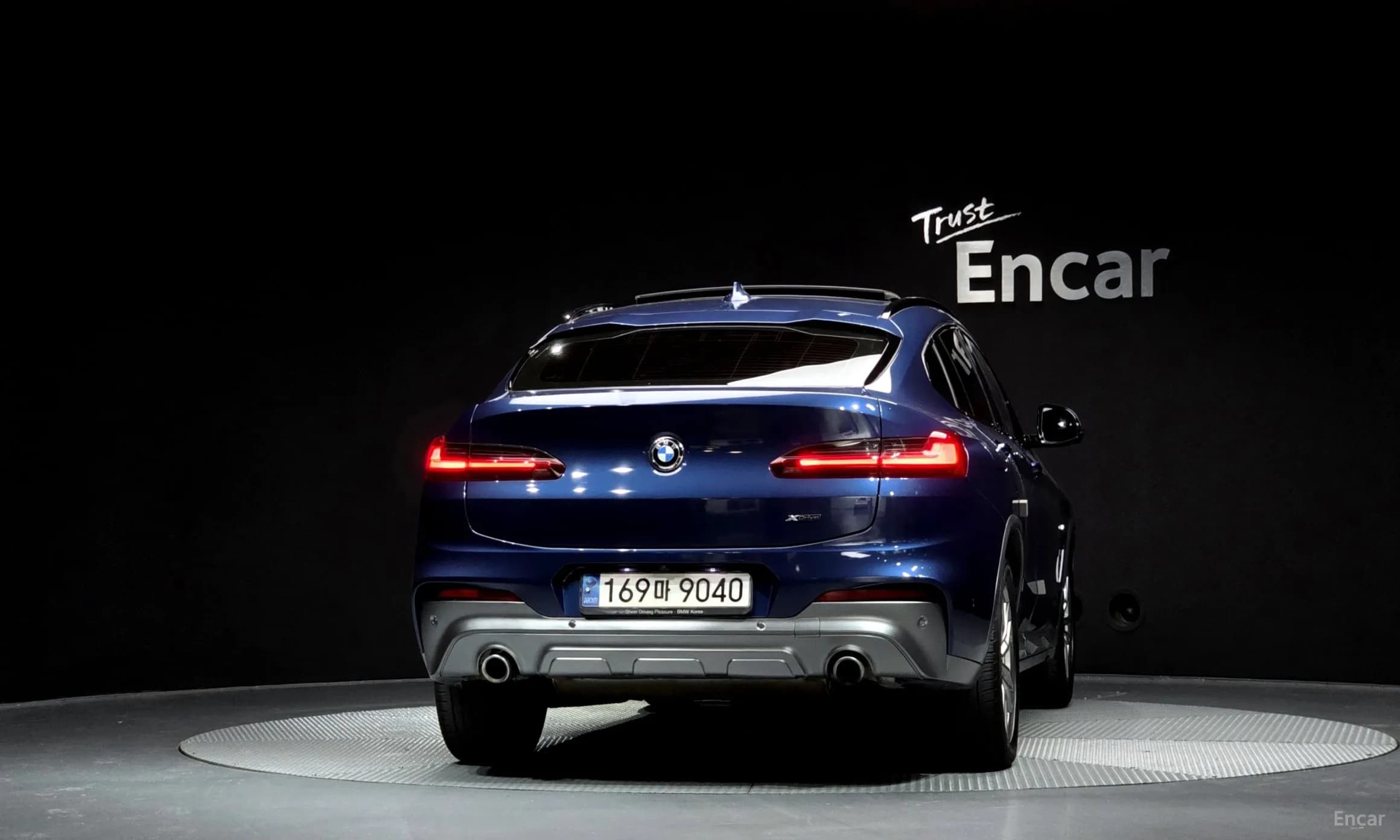 X4 (G02)