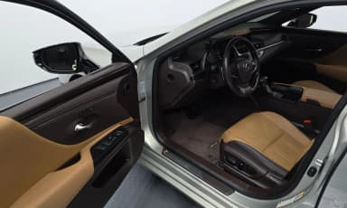 ES300h 7th Generation