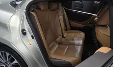 ES300h 7th Generation