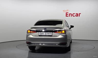 ES300h 7th Generation