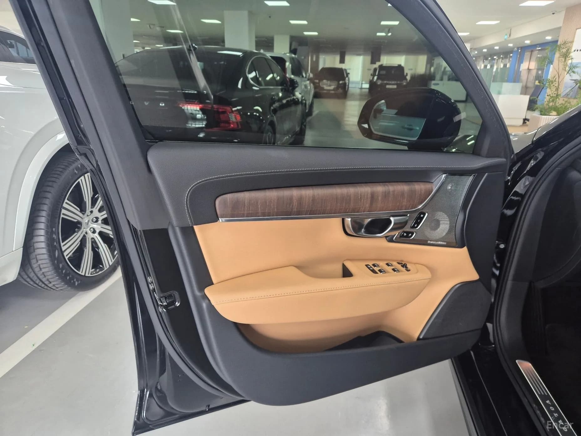 S90