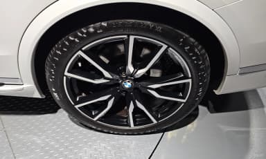 X7 (G07)