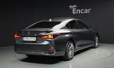 ES300h 7th Generation