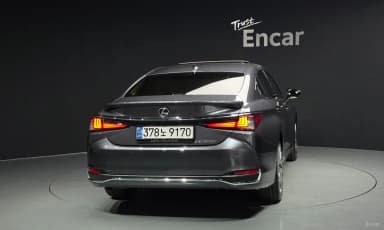 ES300h 7th Generation
