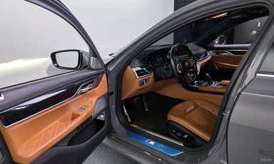 7 Series (G11)