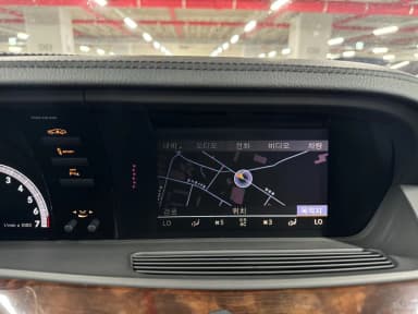 S-Class W221