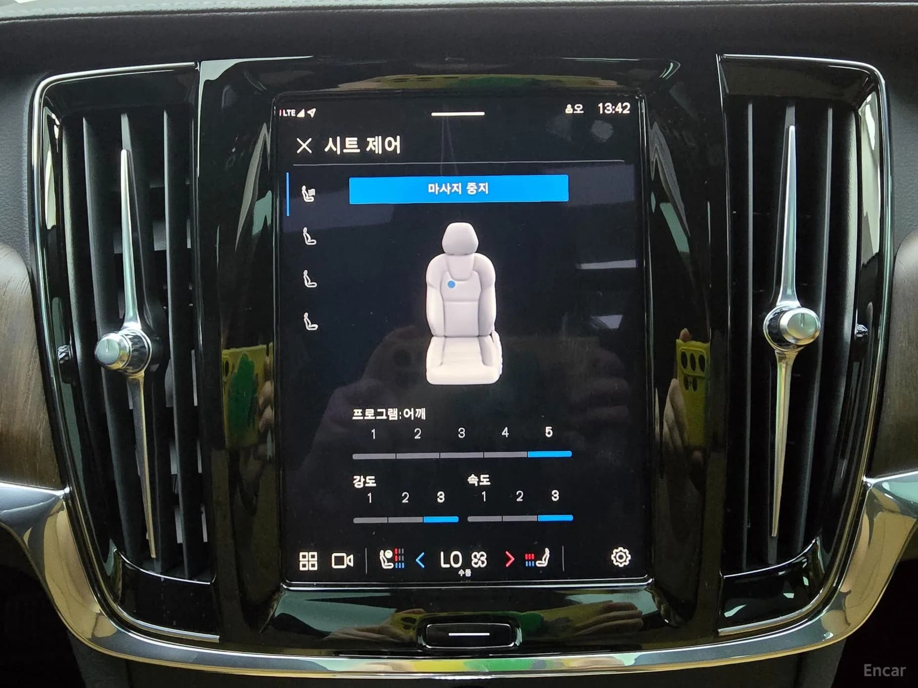 S90