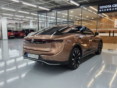 Crown crossover
