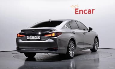 ES300h 7th Generation