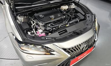 ES300h 7th Generation