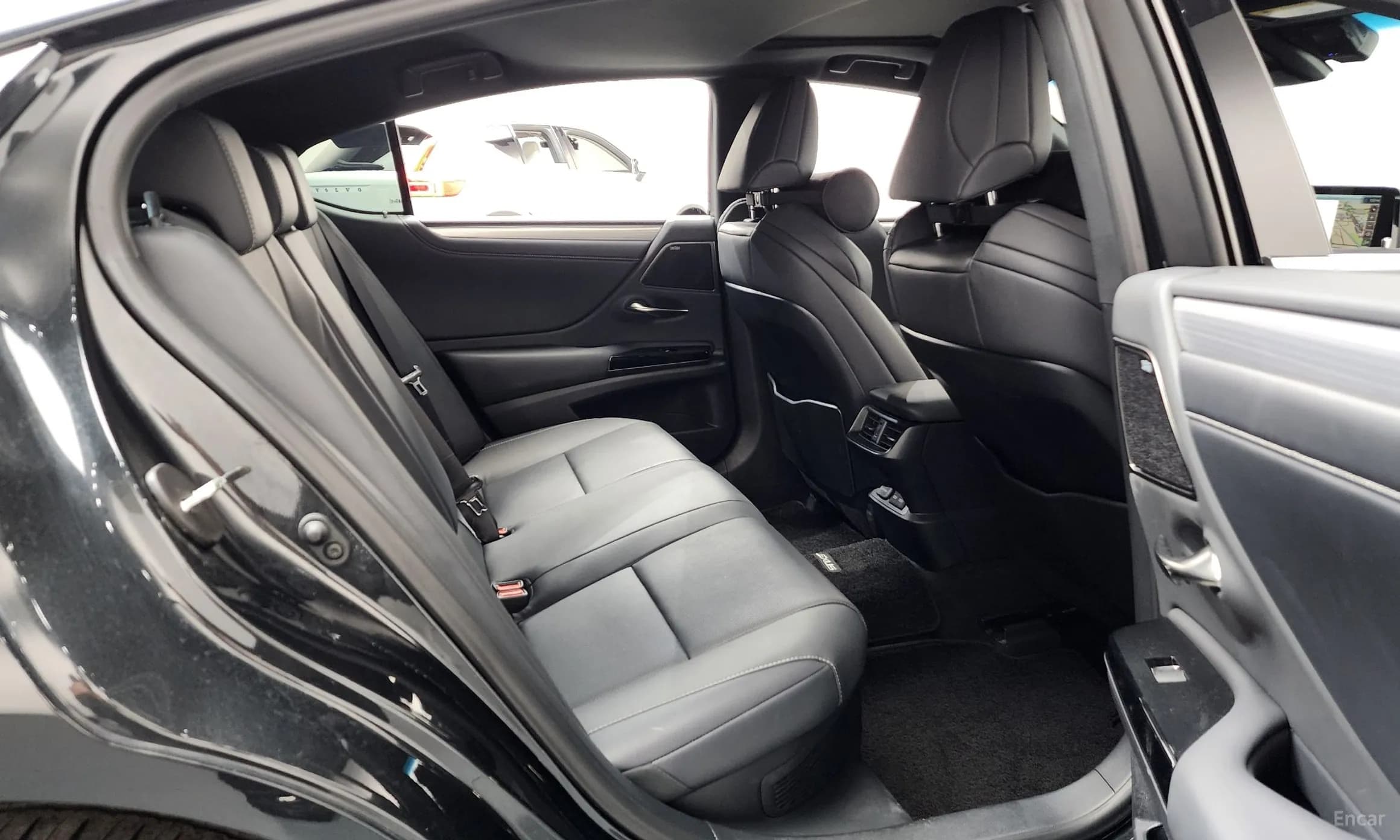 ES300h 7th Generation