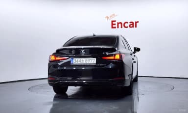 ES300h 7th Generation