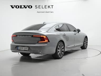 S90