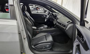 S4 (B9)
