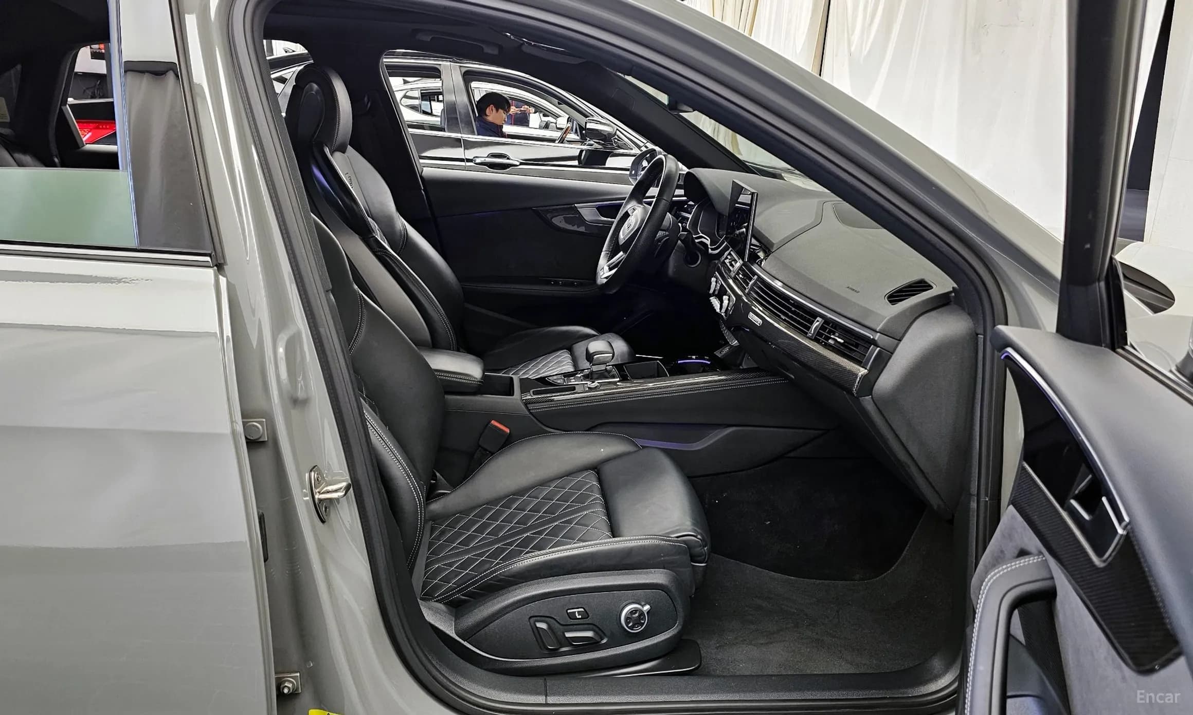 S4 (B9)