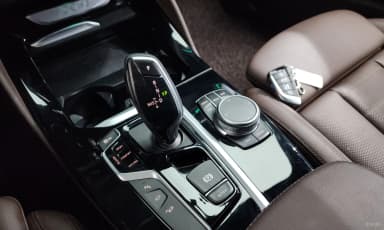X4 (G02)