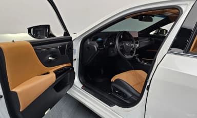 ES300h 7th Generation