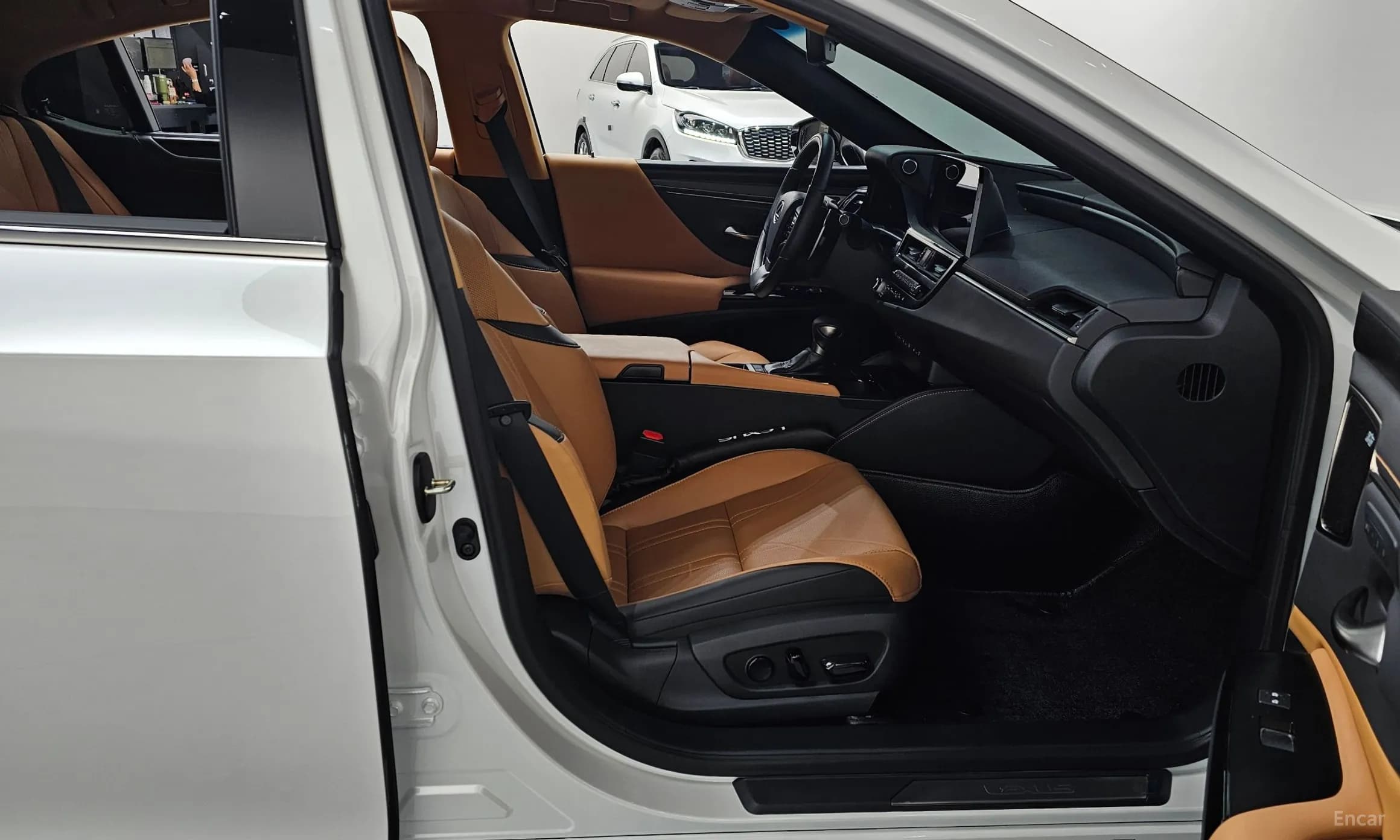 ES300h 7th Generation