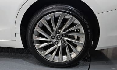 ES300h 7th Generation