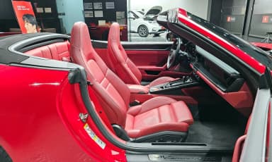 911 (992)