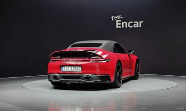 911 (992)
