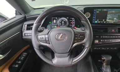 ES300h 7th Generation