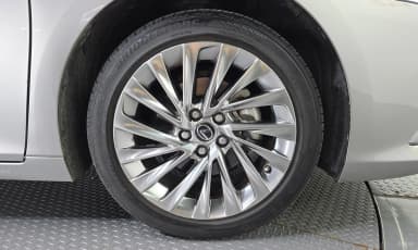 ES300h 7th Generation