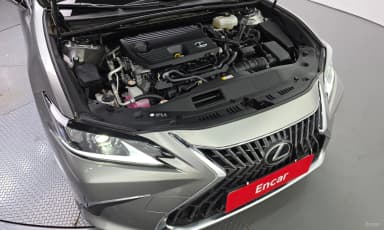 ES300h 7th Generation