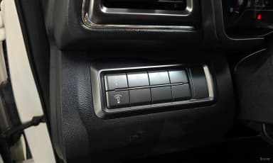 Berry New Tivoli