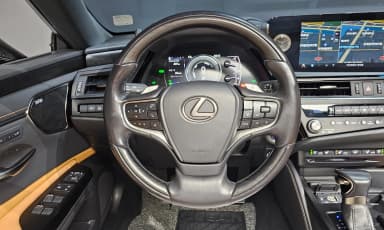 ES300h 7th Generation