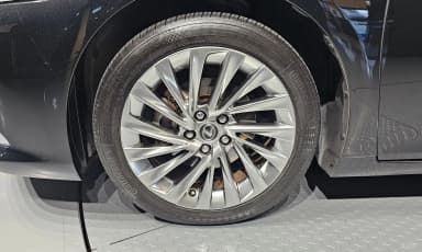 ES300h 7th Generation