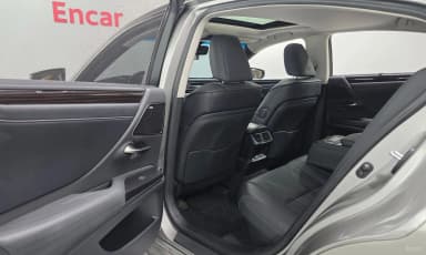 ES300h 7th Generation