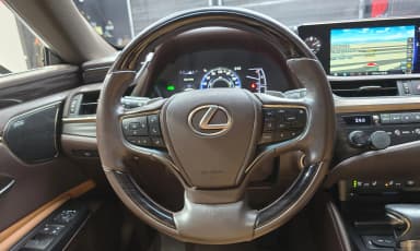 ES300h 7th Generation