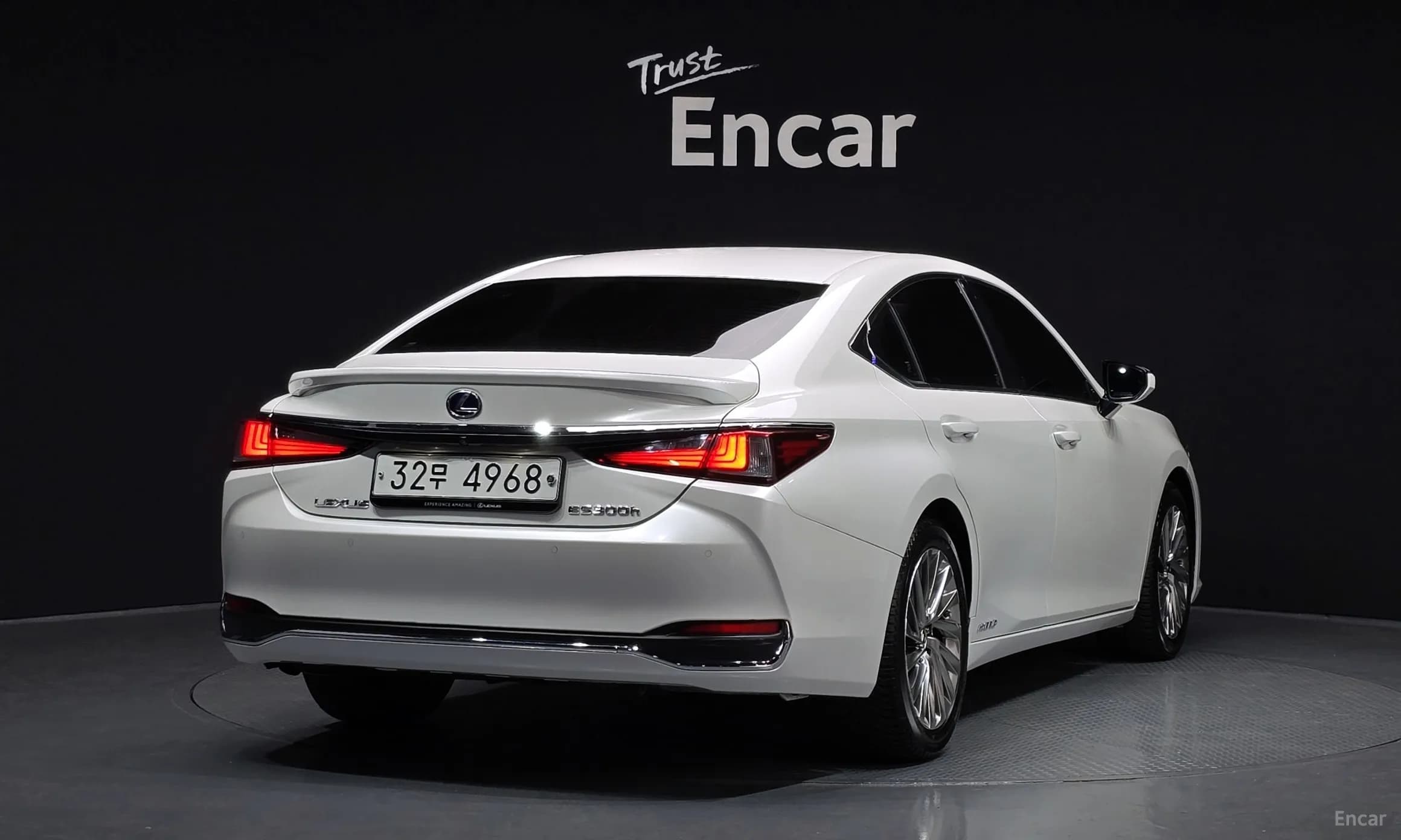 ES300h 7th Generation