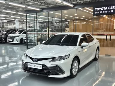Camry (XV70)