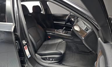 7 Series (F01)