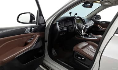 X7 (G07)