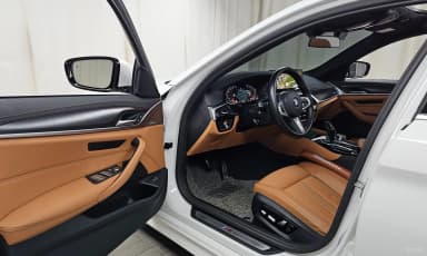 5 Series (G30)