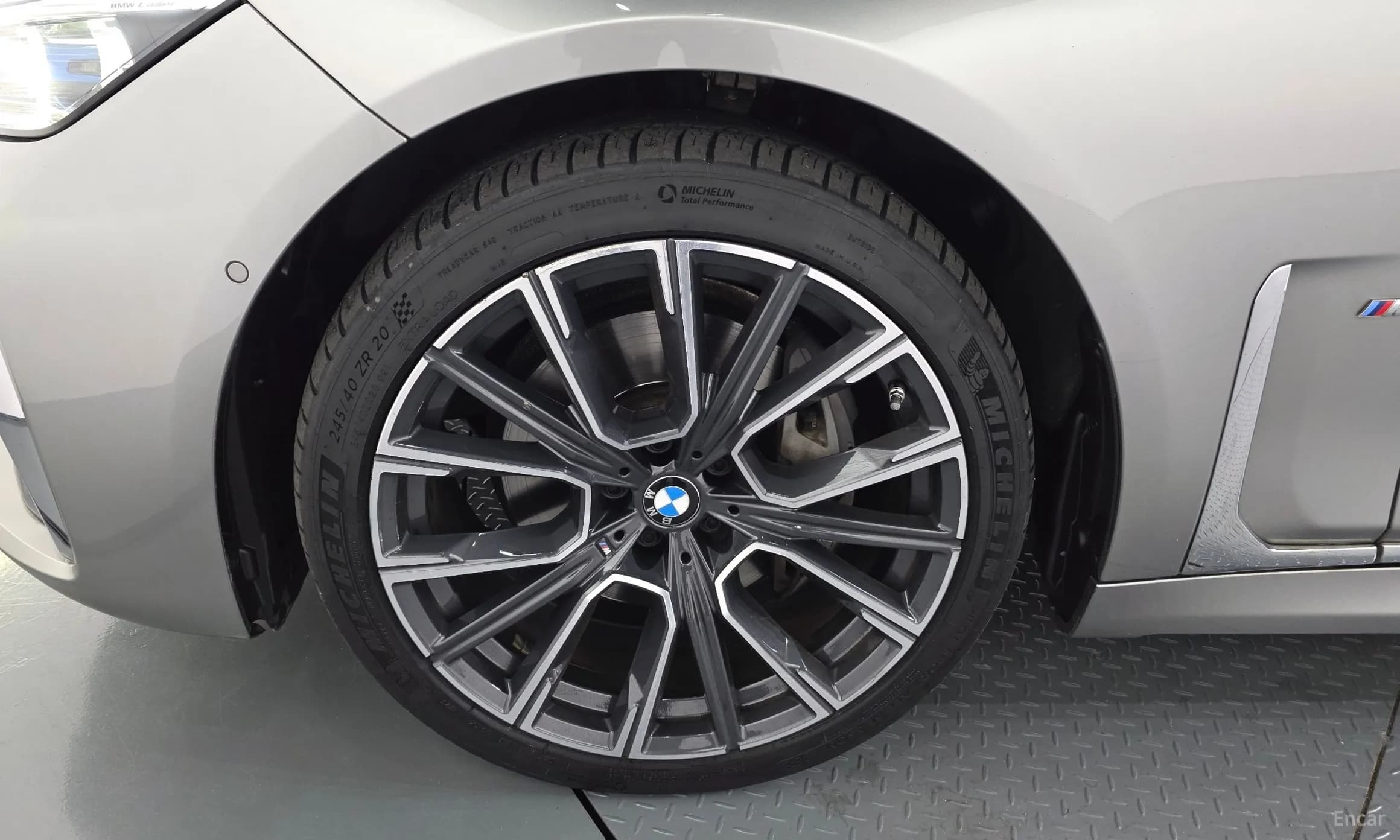 7 Series (G11)