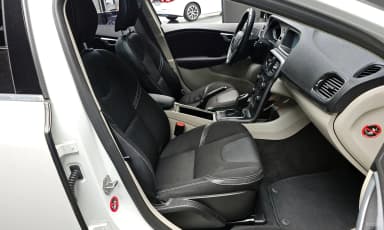 V40