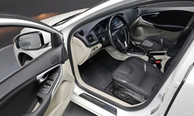 V40