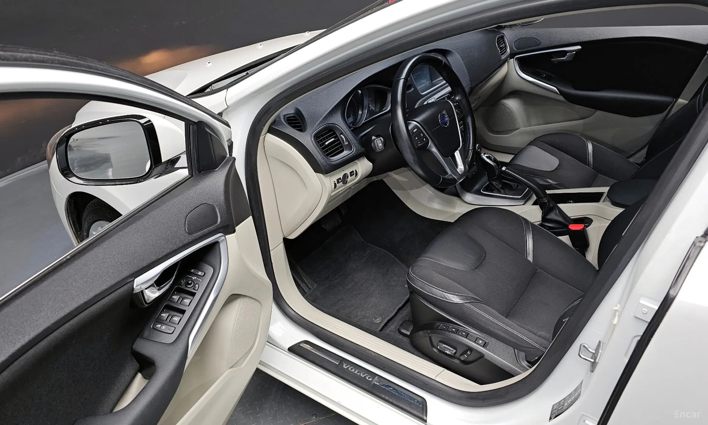 V40