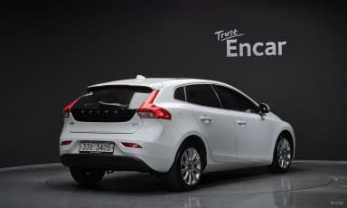 V40