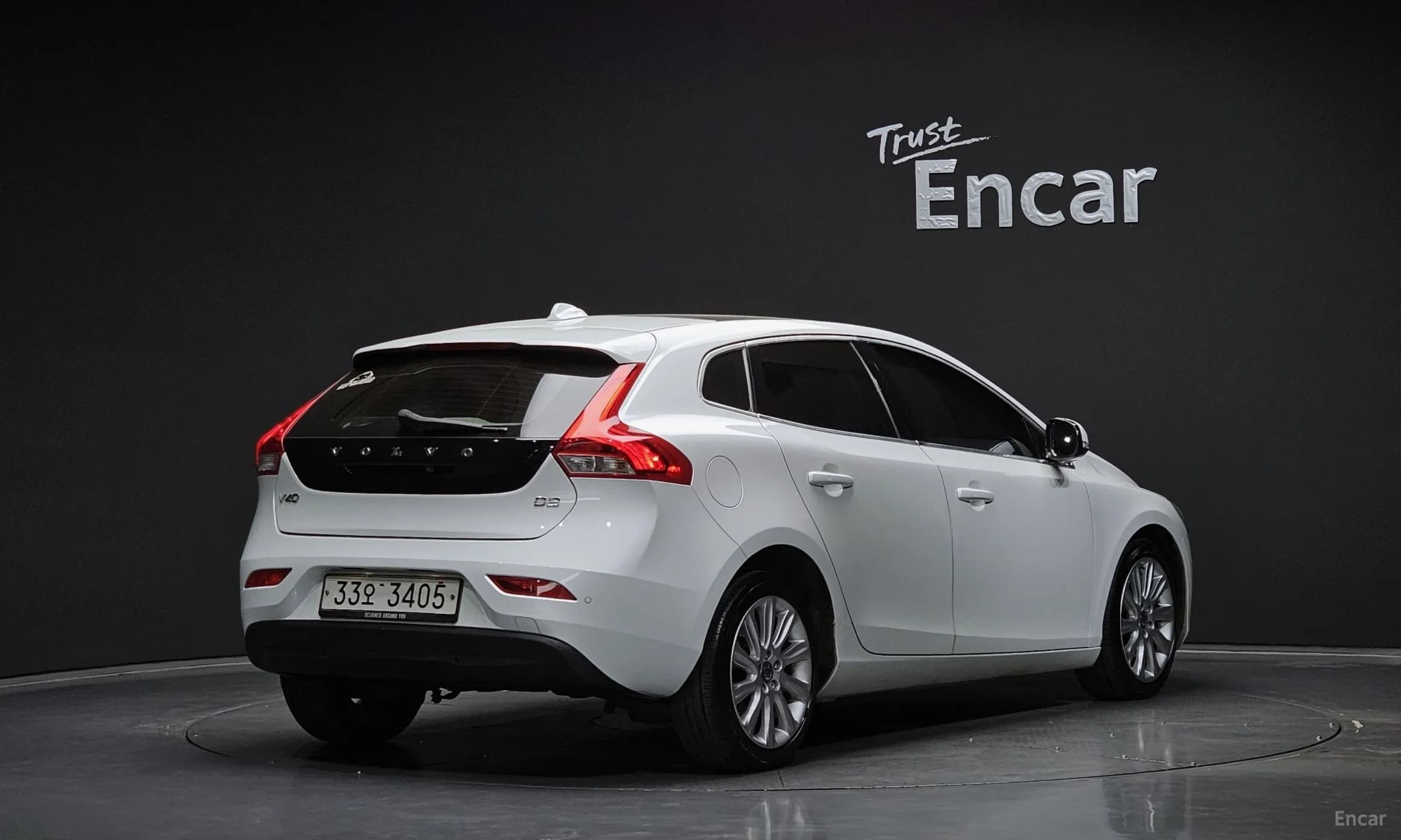 V40
