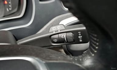 V40