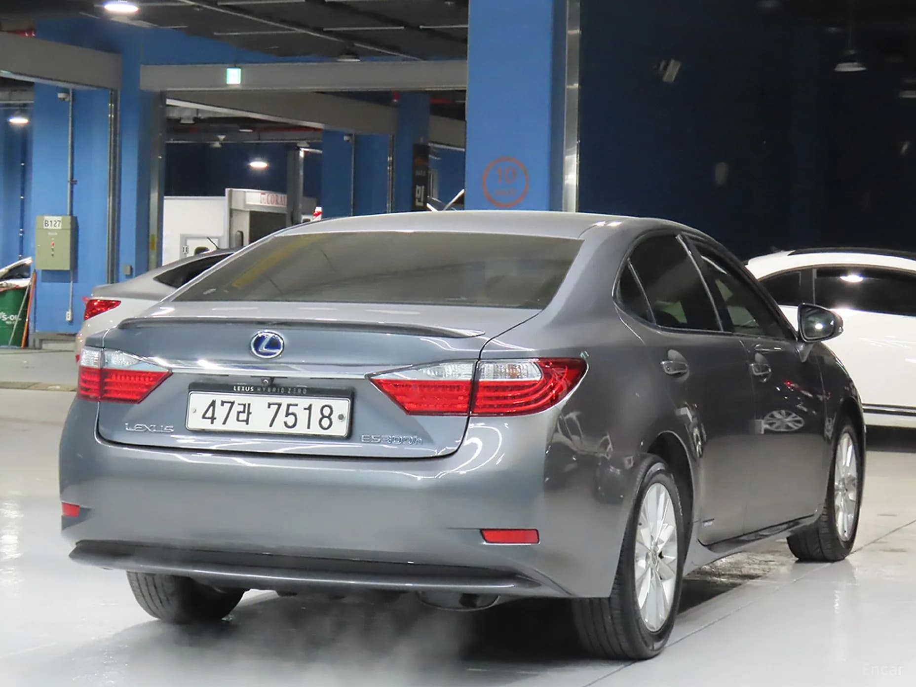 New ES300h
